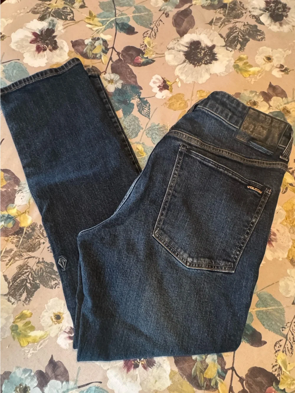 Volcom Men’s Vorta Slim Straight Indigo Jeans Size 34/28